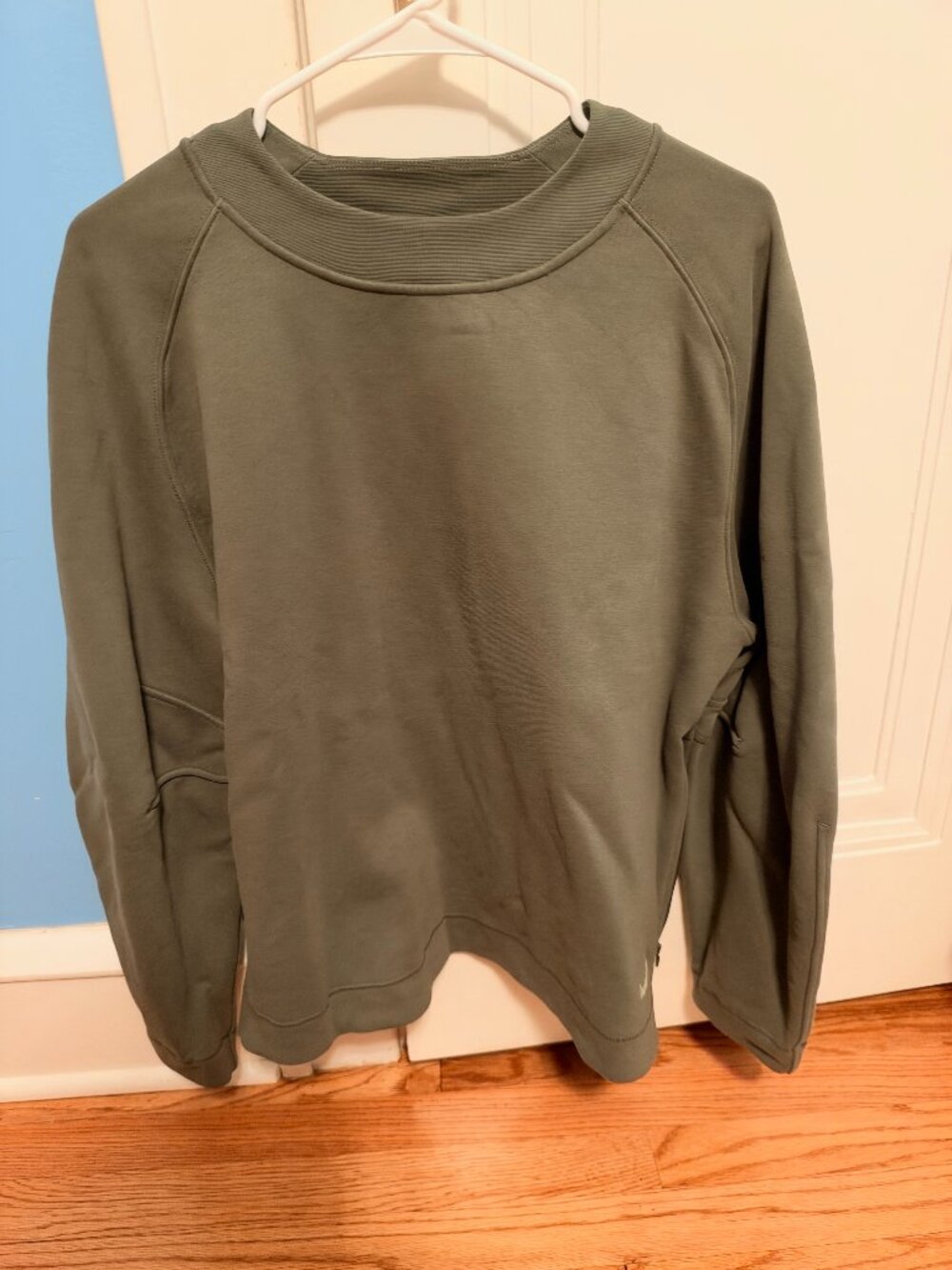 Lululemon Barrel Arm Crewneck